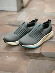 Grey SKECHER’S