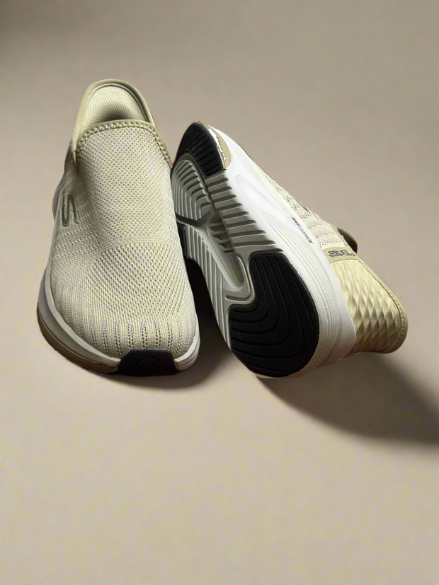 Light Green SKECHER’S
