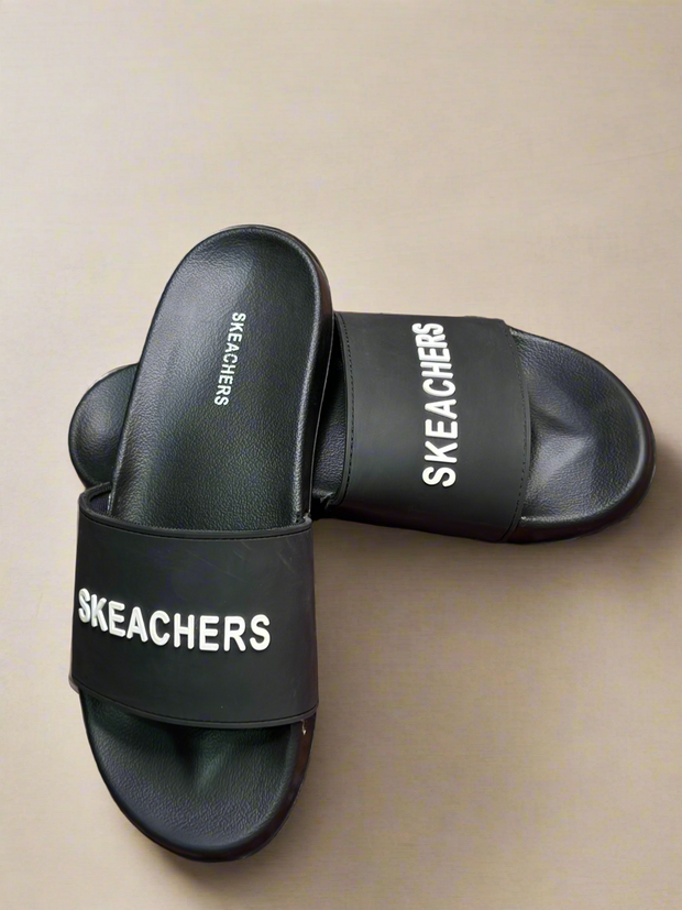 Skeachers Black SLIPPER’S