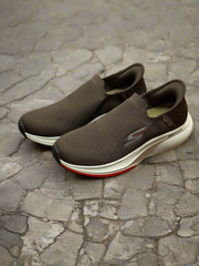 Dark Brown SKECHER’S