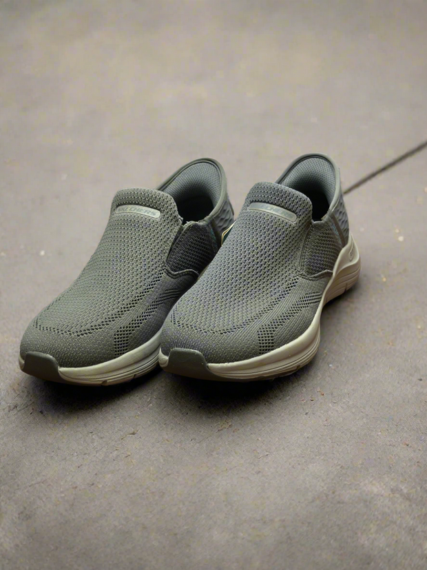 Grey SKECHER’S