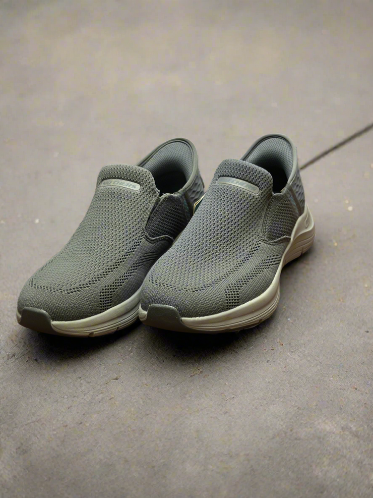 Grey SKECHER’S