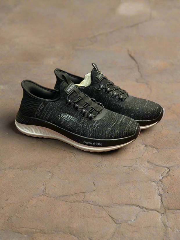 Black SKECHER’S