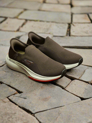 Dark Brown SKECHER’S